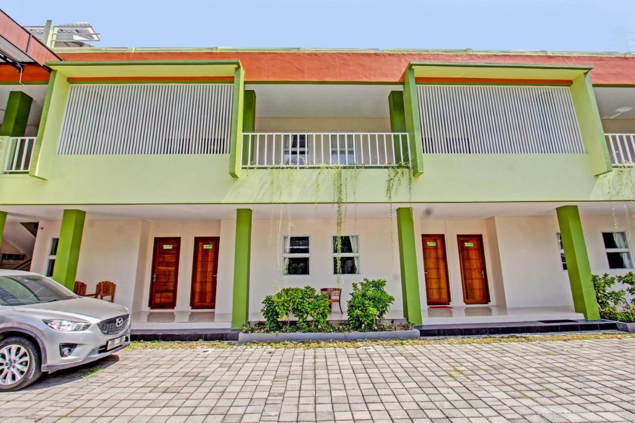 Capital O 91384 Rintaka Residence Senggigi Exteriér fotografie