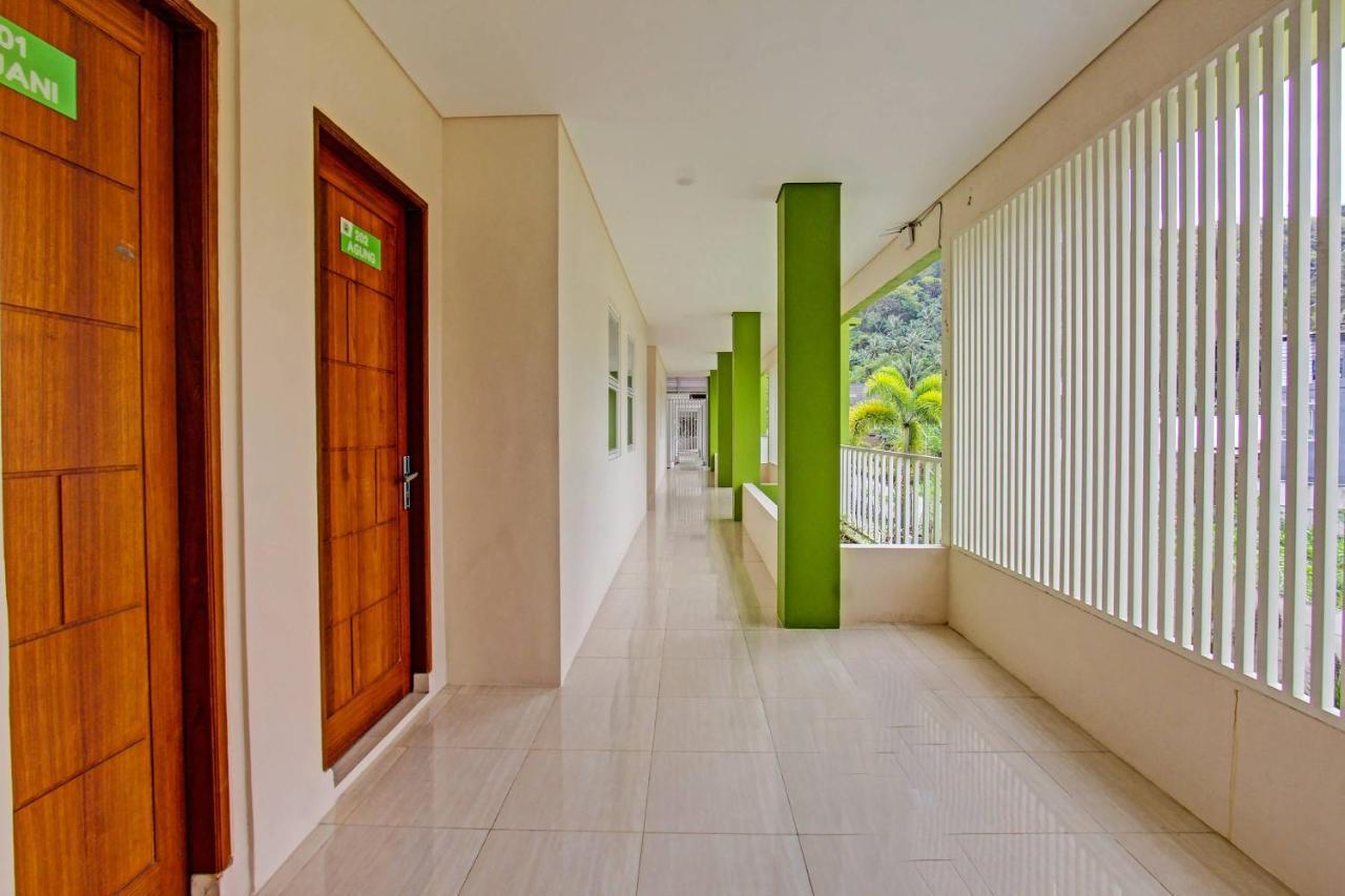 Capital O 91384 Rintaka Residence Senggigi Exteriér fotografie