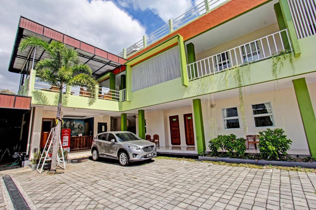 Capital O 91384 Rintaka Residence Senggigi Exteriér fotografie